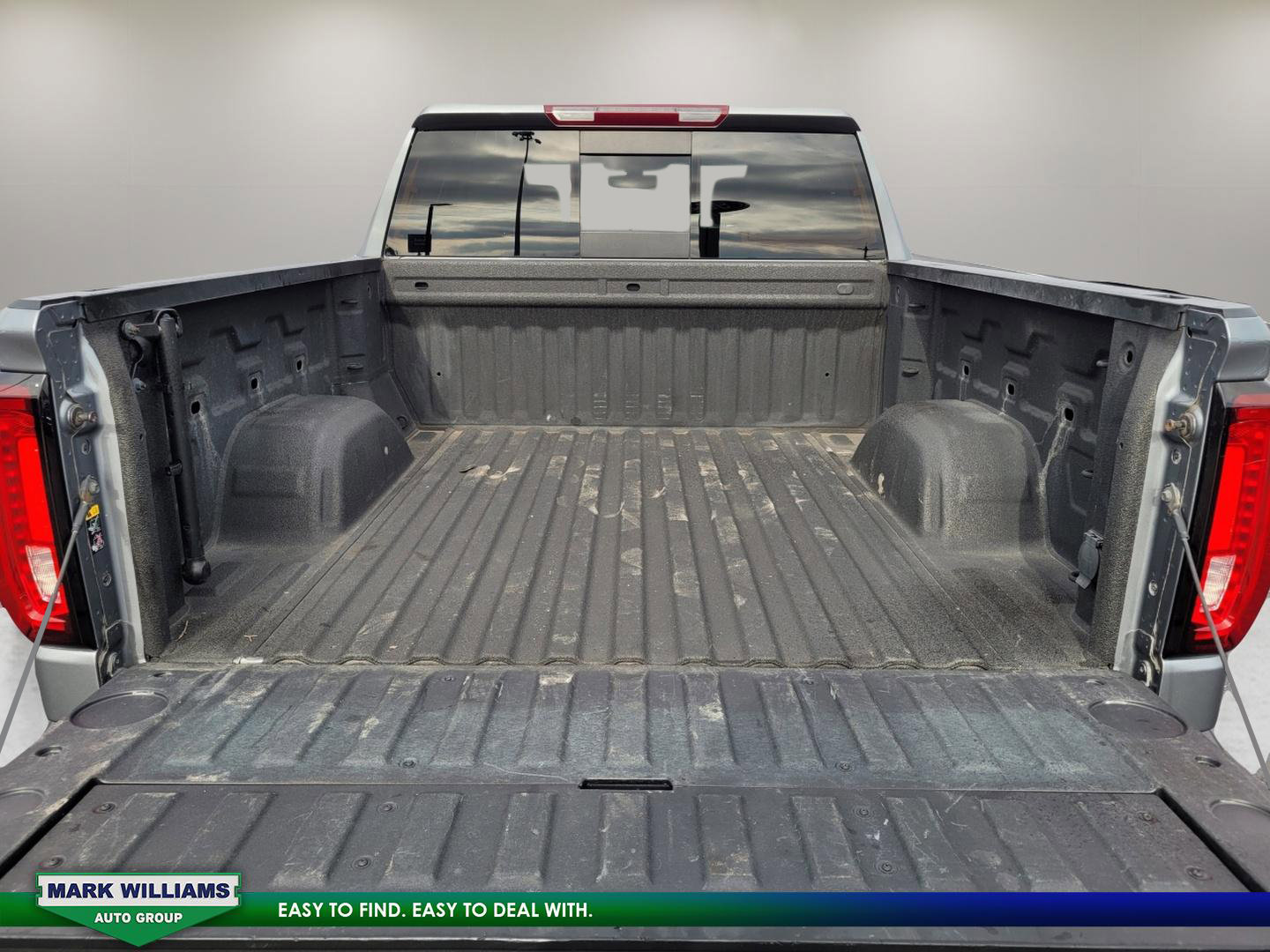 Used 2021 GMC Sierra 1500 SLT w/ SLT Premium Package image 33