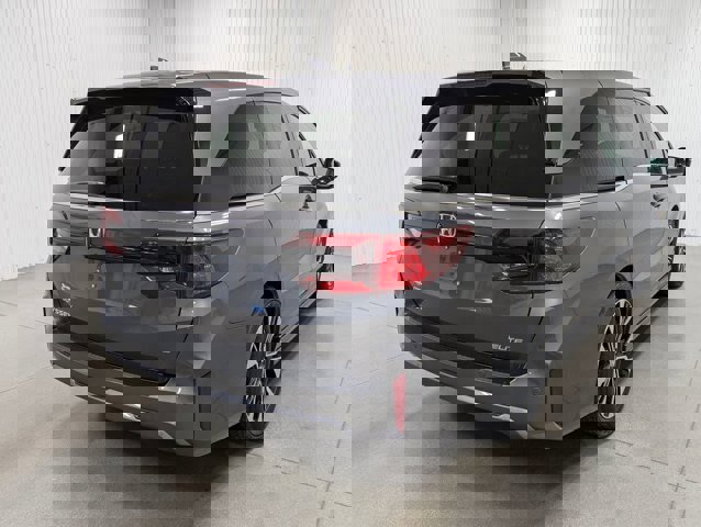 Used 2025 Honda Odyssey Elite image 7