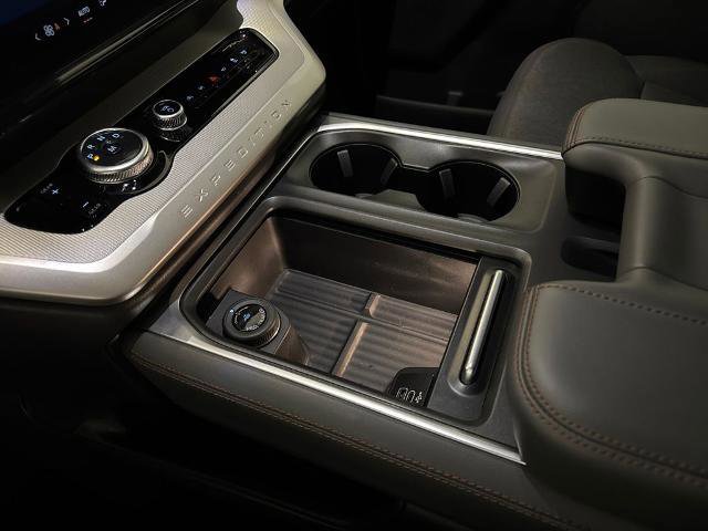 Certified 2025 Ford Expedition Active image 30