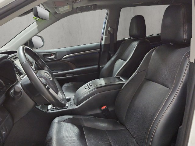 Used 2019 Toyota Highlander Limited AWD/4WD image 12