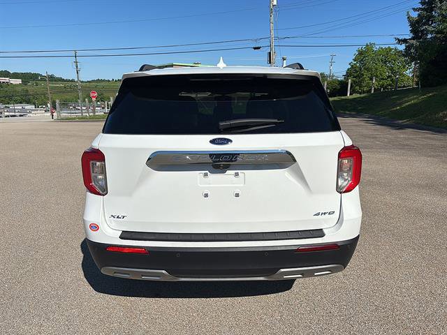 Certified 2023 Ford Explorer XLT w/ Equipment Group 202A AWD/4WD image 3
