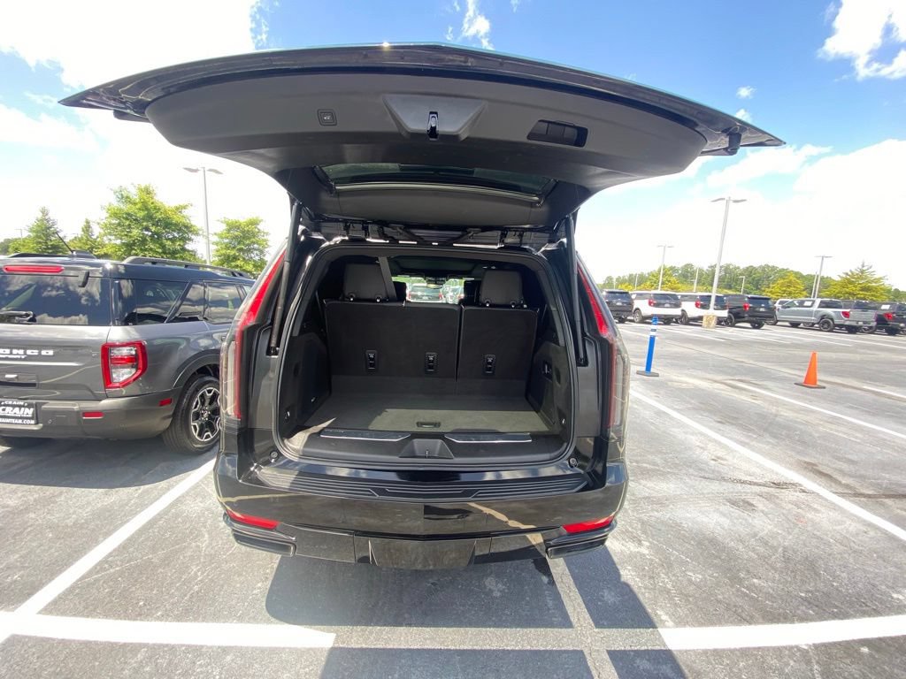 Used 2023 Cadillac Escalade Sport AWD/4WD image 30