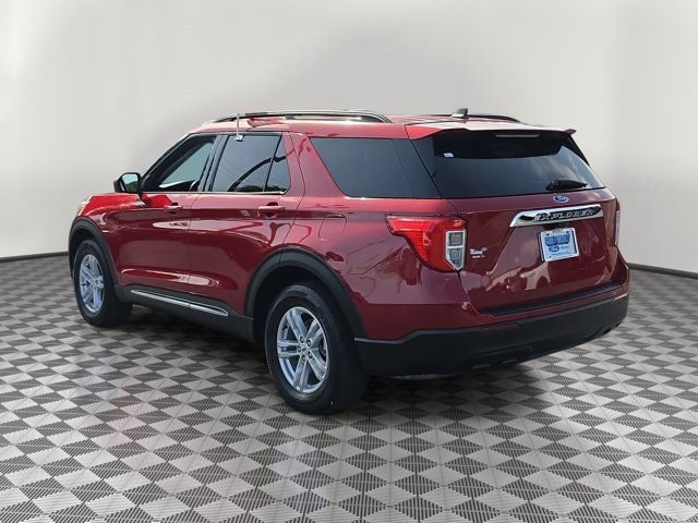 Certified 2024 Ford Explorer XLT RWD image 4