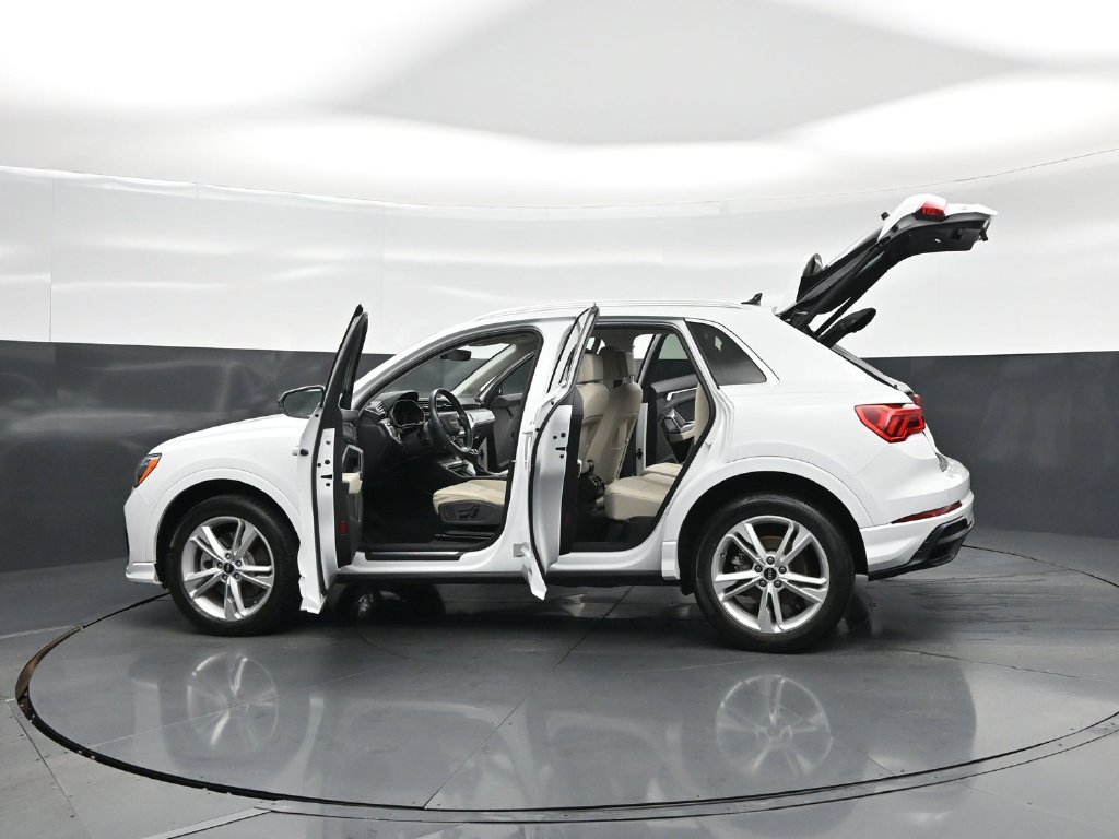 Used 2021 Audi Q3 2.0T Premium w/ Convenience Package AWD/4WD image 33