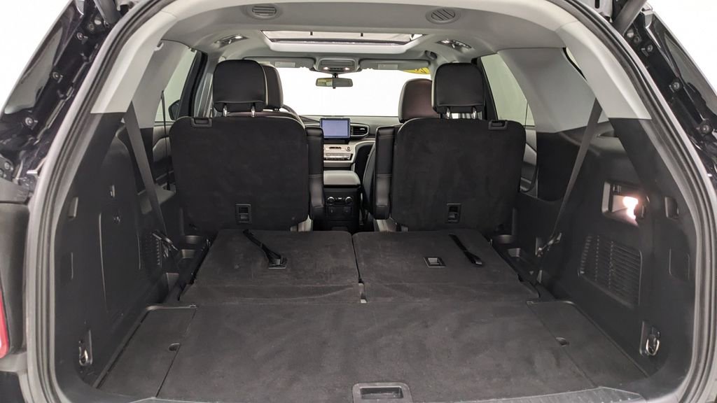 Certified 2023 Ford Explorer XLT w/ Equipment Group 202A image 9