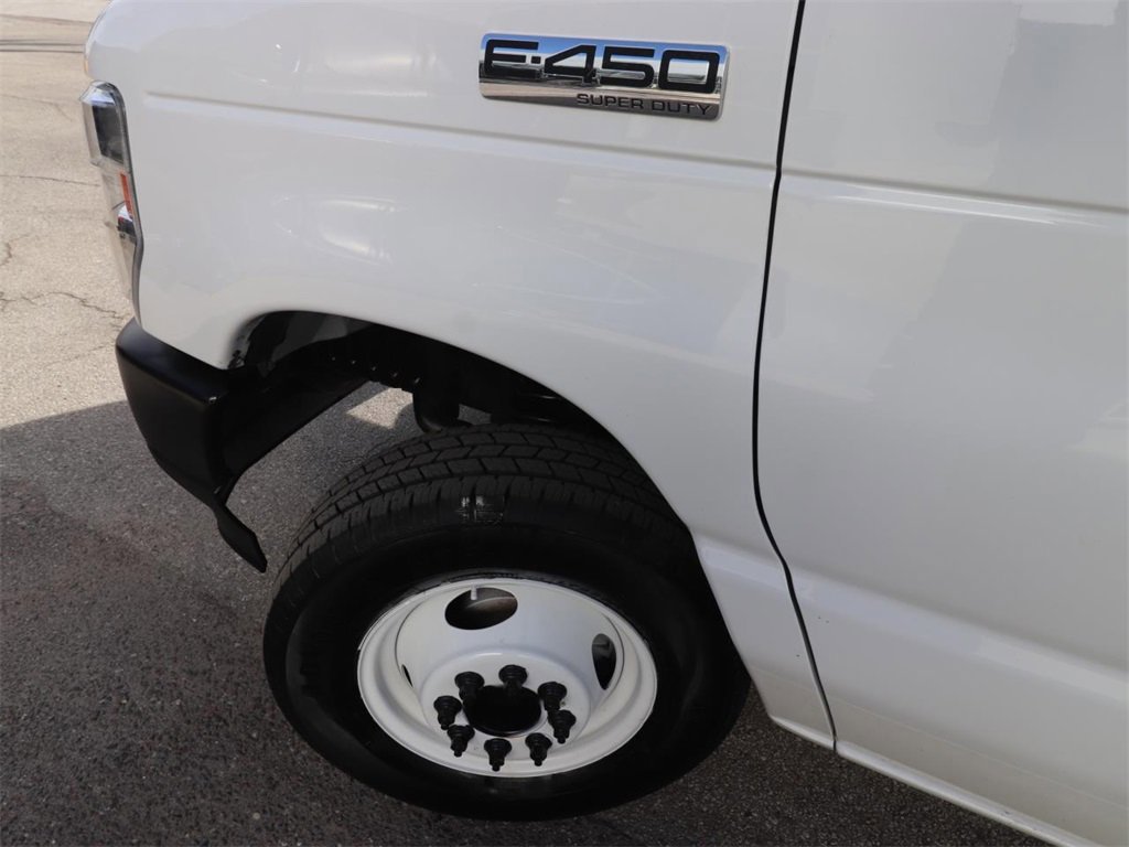 Certified 2022 Ford E-450 and Econoline 450 Super Duty w/ Power Windows & Locks Group image 11