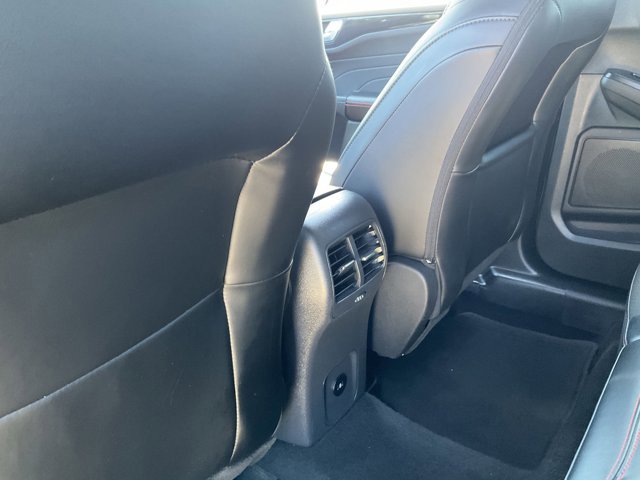 Certified 2025 Ford Escape ST-Line AWD/4WD image 11