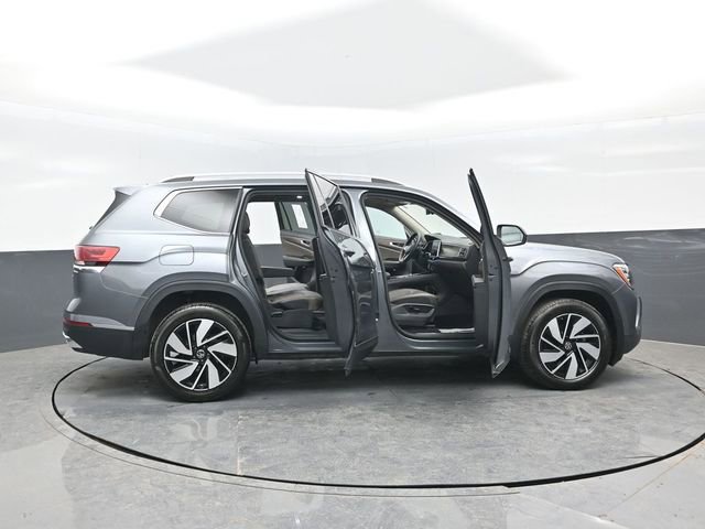 Used 2025 Volkswagen Atlas SEL AWD/4WD image 28