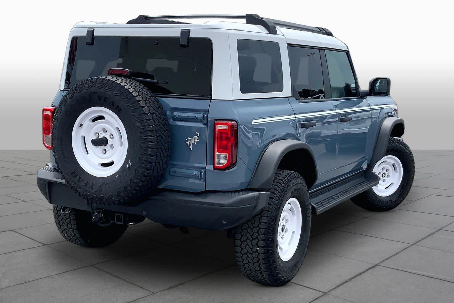 Certified 2025 Ford Bronco Heritage Edition AWD/4WD image 12