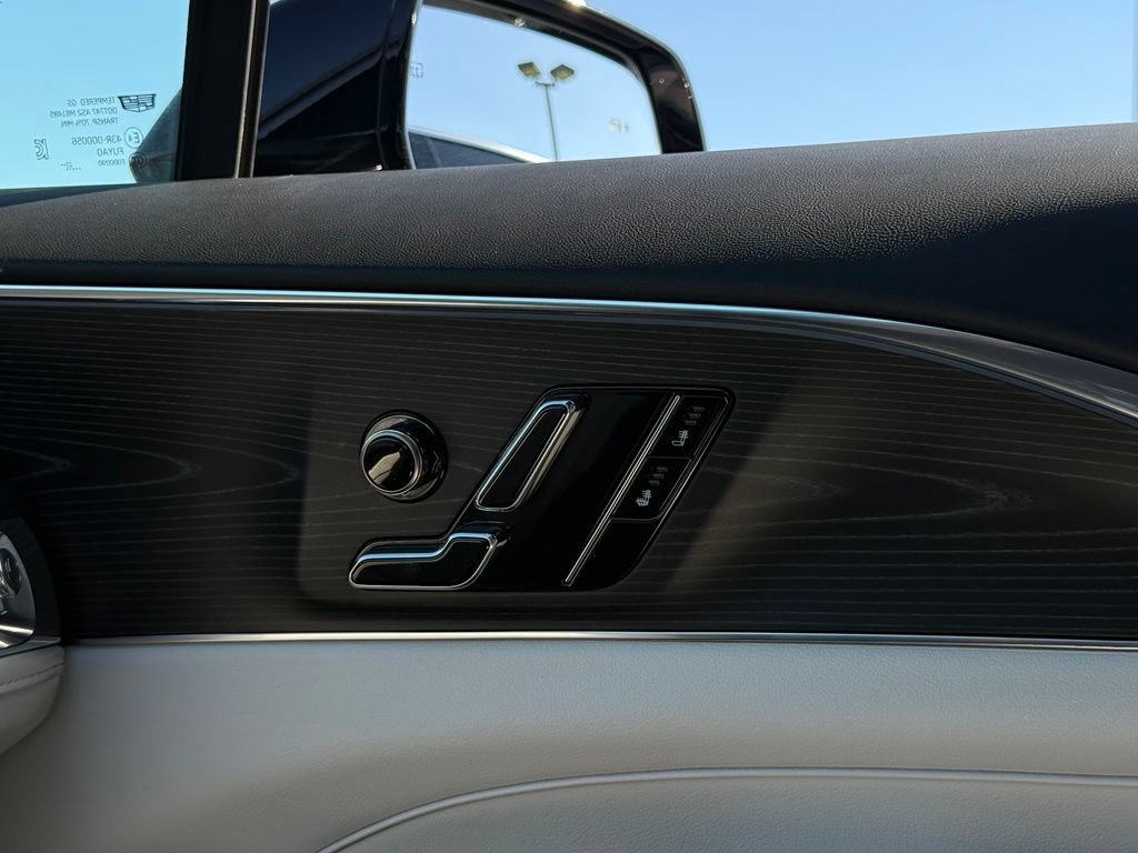 Used 2024 Cadillac Lyriq Luxury w/ LPO, Floor Liner Package AWD/4WD image 33