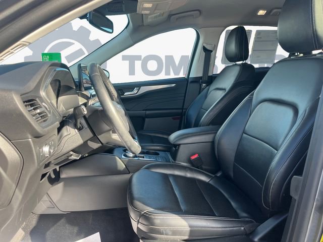 Certified 2022 Ford Escape Titanium image 8