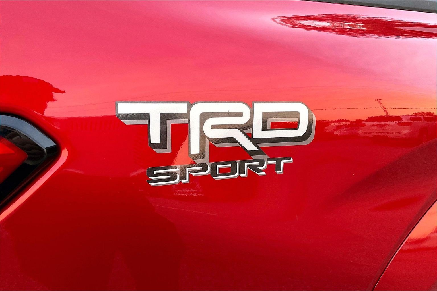 Used 2024 Toyota Tacoma TRD Sport w/ TRD Sport Upgrade Package AWD/4WD image 8