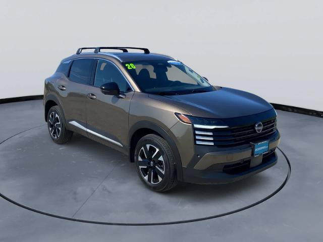 Used 2026 Nissan Kicks SR FWD image 3