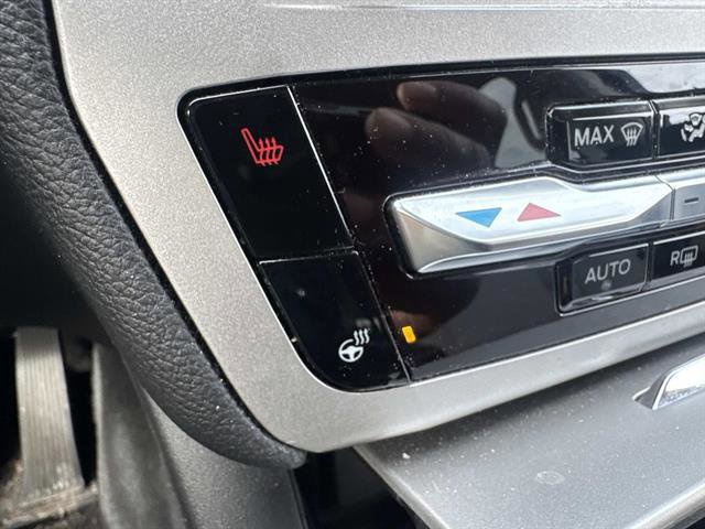 Certified 2022 Ford Explorer XLT w/ Equipment Group 202A image 16