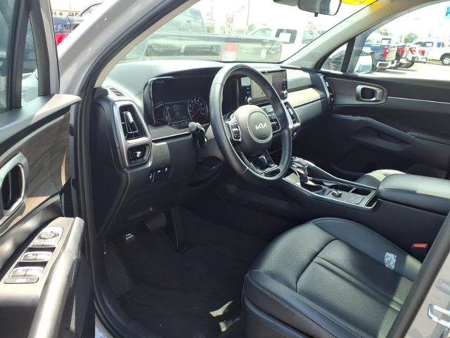 Used 2023 Kia Sorento S w/ Panoramic Sunroof Package AWD/4WD image 6