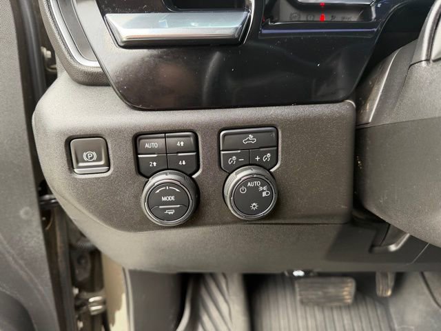 Used 2023 Chevrolet Silverado 1500 LT image 13