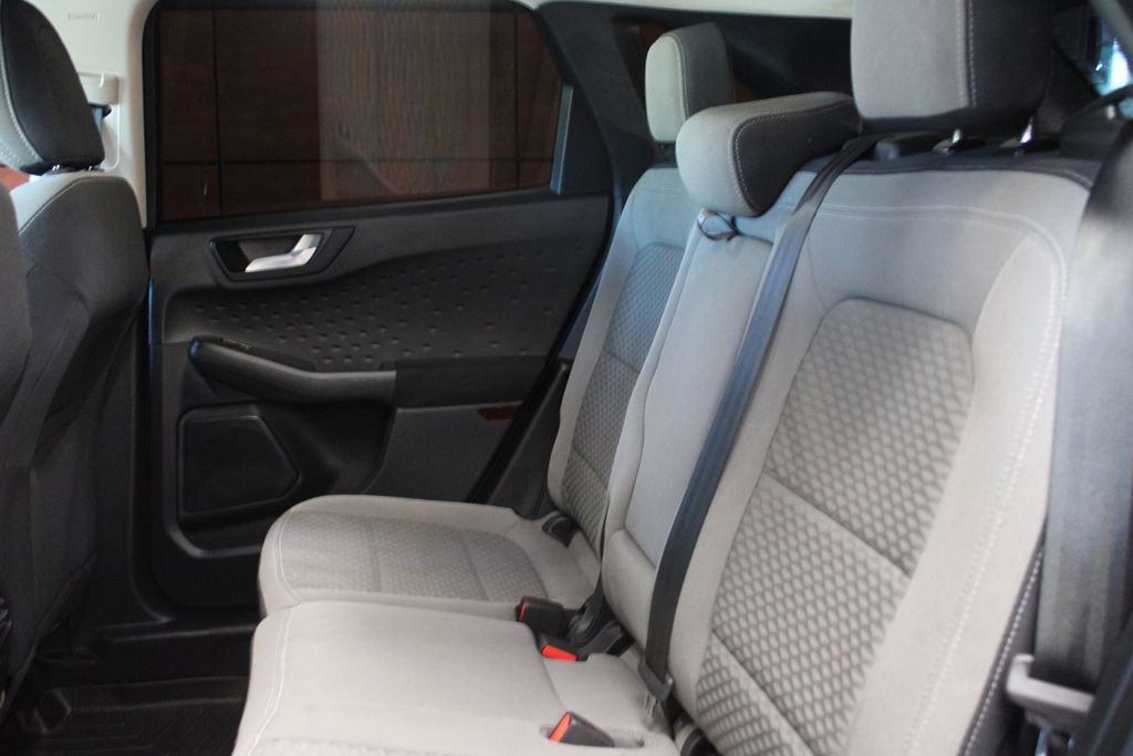Certified 2020 Ford Escape SE AWD/4WD image 34