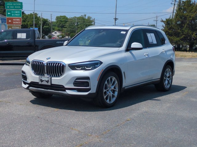 Used 2022 BMW X5 xDrive40i w/ Parking Assistance Package AWD/4WD image 8
