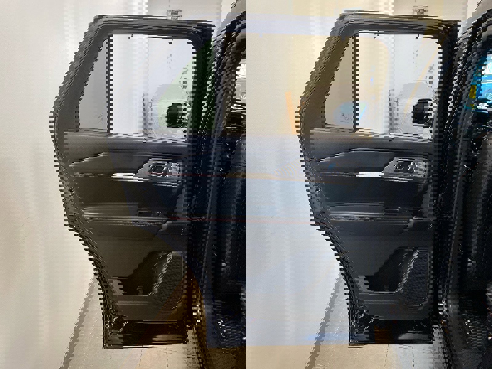 Certified 2025 Ford Explorer ST image 9