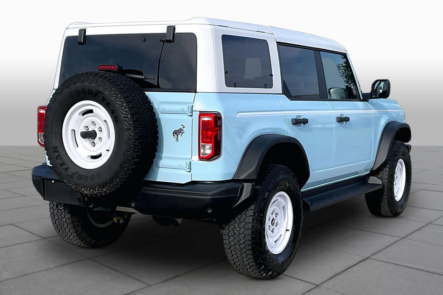 Certified 2025 Ford Bronco Heritage Edition AWD/4WD image 12
