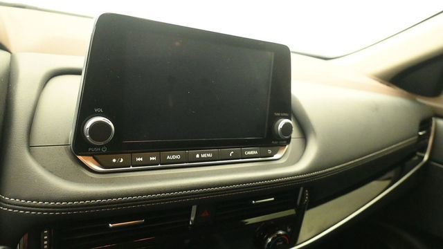 Used 2023 Nissan Rogue SL AWD/4WD image 16