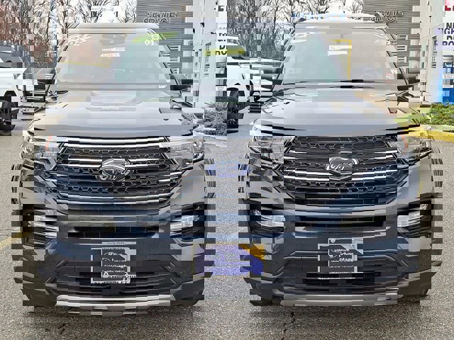 Certified 2022 Ford Explorer XLT w/ Equipment Group 202A image 11