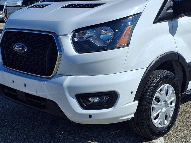 Certified 2024 Ford Transit 350 XLT RWD image 32