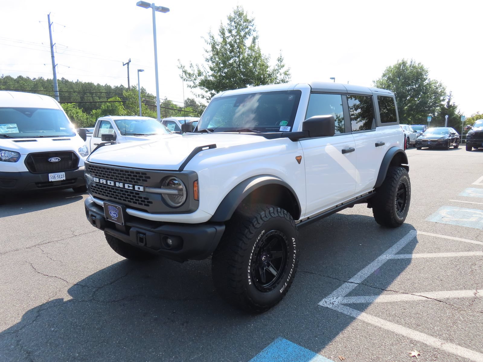 Certified 2023 Ford Bronco Badlands AWD/4WD image 3