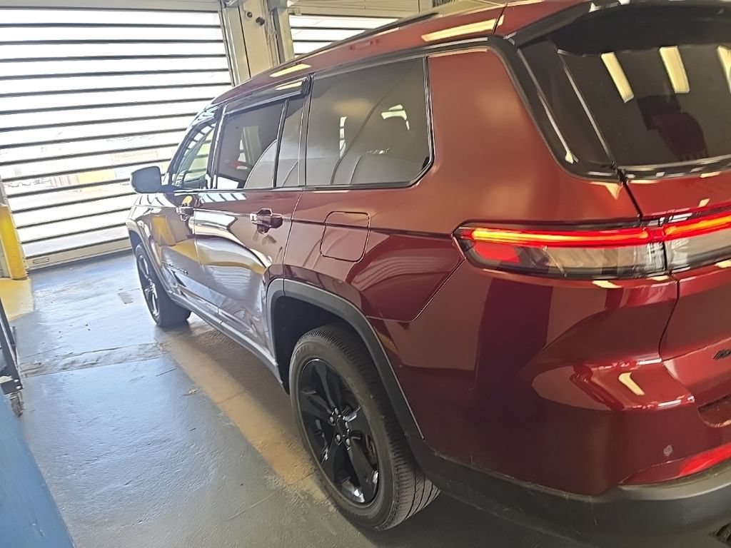 Used 2023 Jeep Grand Cherokee L Laredo AWD/4WD image 4