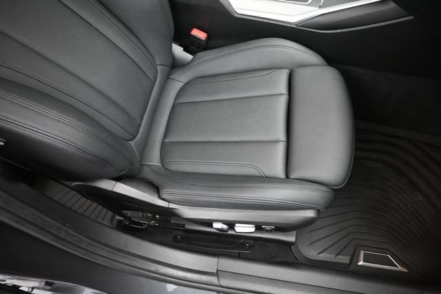 Used 2021 BMW 330i xDrive Sedan w/ M Sport Package AWD/4WD image 32