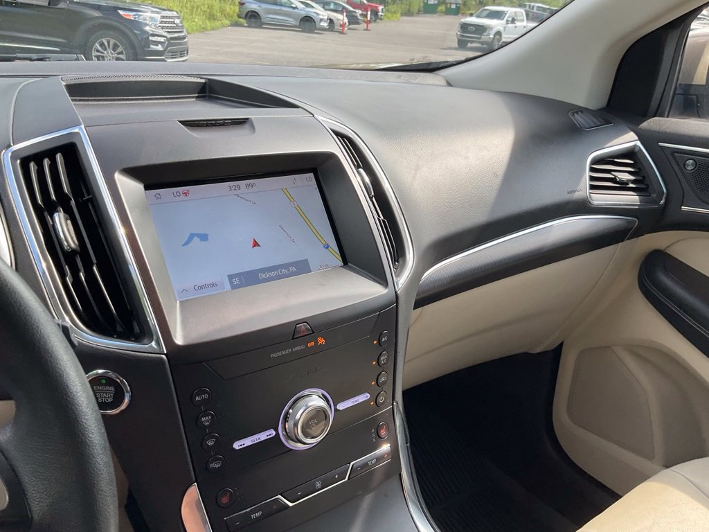 Certified 2020 Ford Edge Titanium AWD/4WD image 4