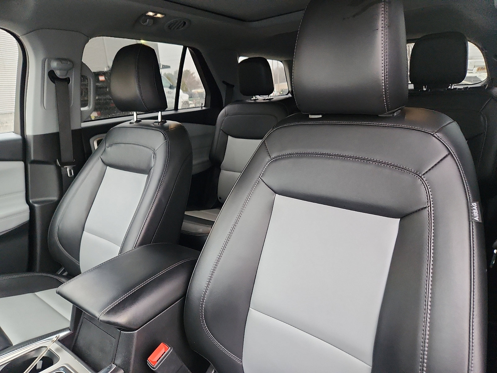 Certified 2023 Ford Explorer XLT w/ Equipment Group 202A image 22