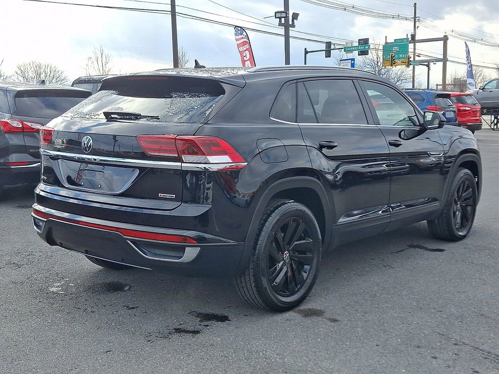 Used 2021 Volkswagen Atlas Cross Sport SE image 4