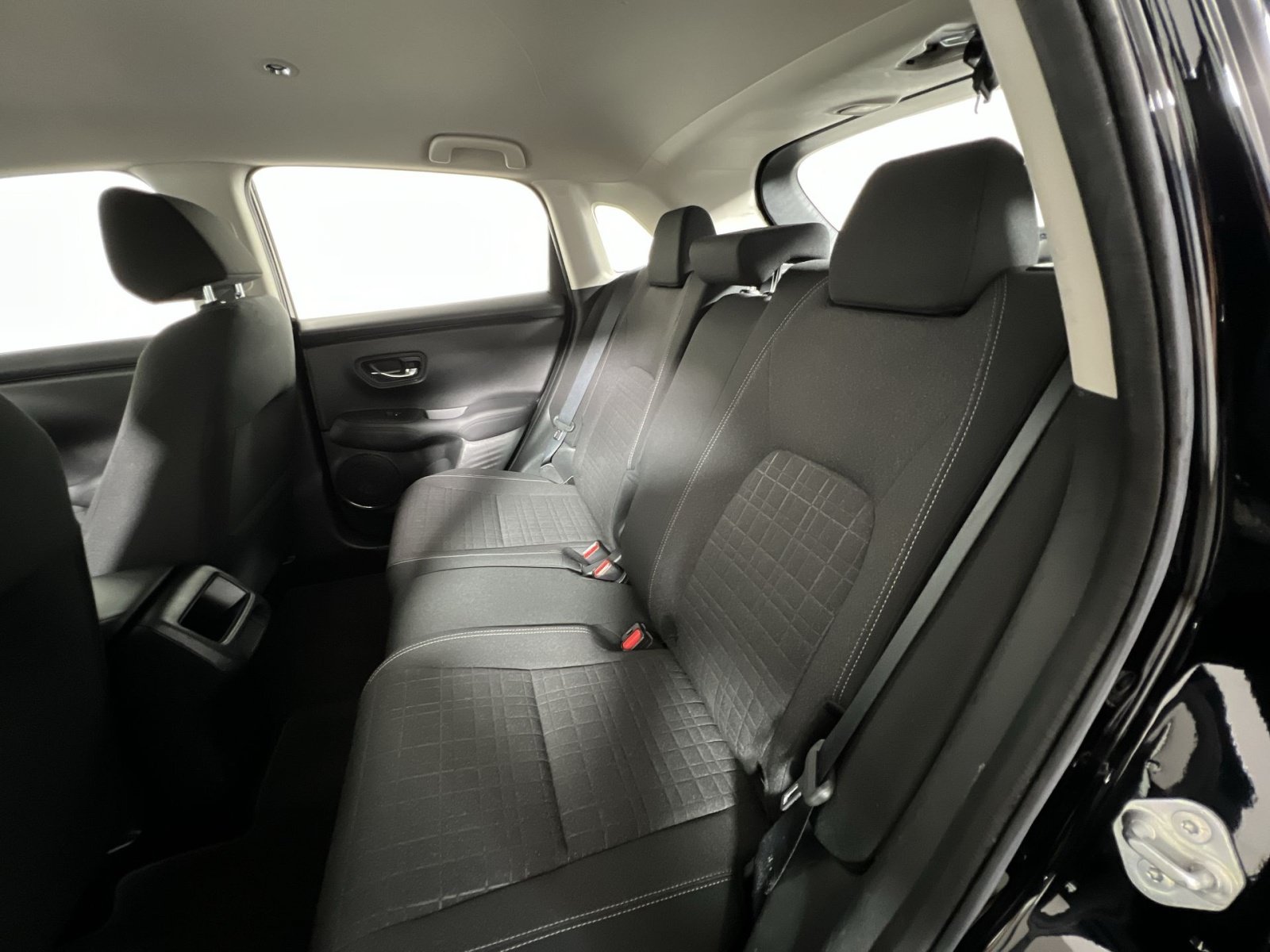 Used 2023 Honda HR-V LX image 23
