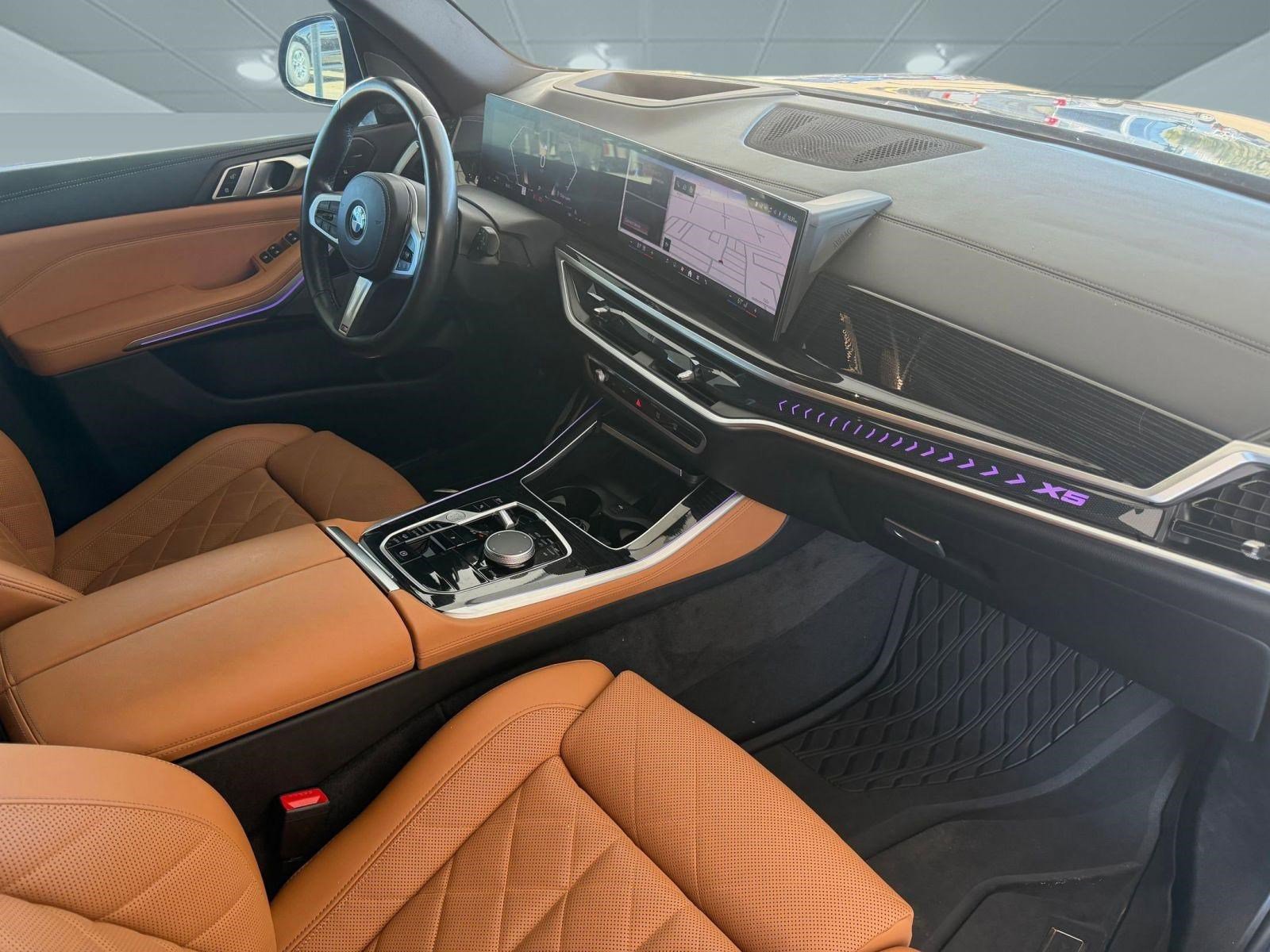 Used 2024 BMW X5 xDrive40i w/ M Sport Package image 25