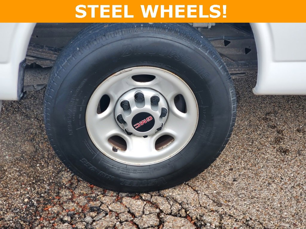 Used 2018 GMC Savana 2500 Work Van w/ Driver Convenience Package image 5