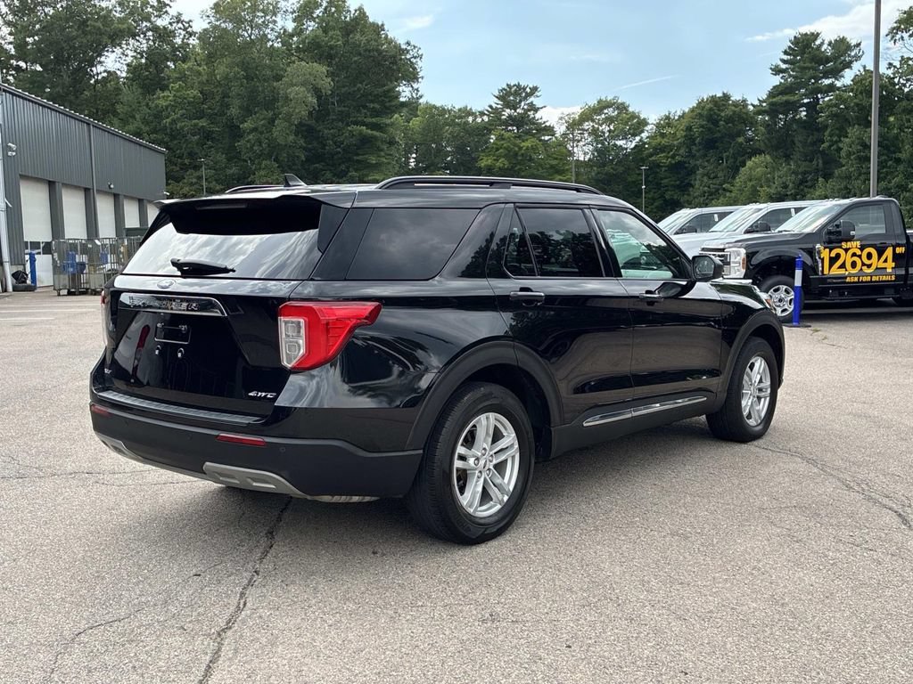 Certified 2023 Ford Explorer XLT w/ Equipment Group 202A AWD/4WD image 7