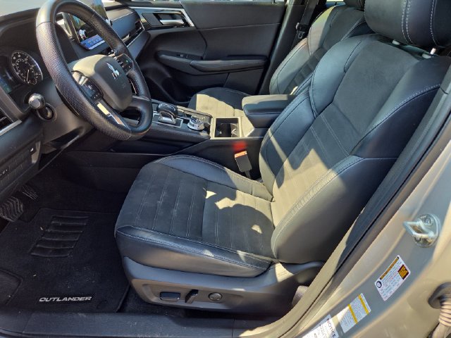 Used 2023 Mitsubishi Outlander SE AWD/4WD image 23