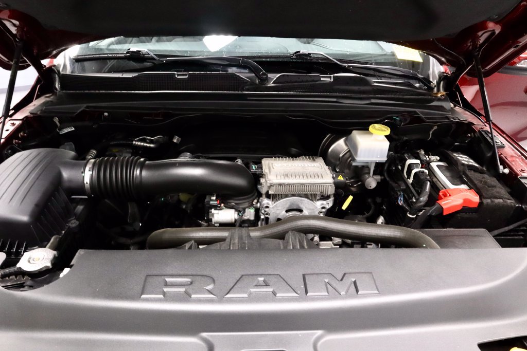 Used 2024 RAM 1500 Laramie AWD/4WD image 18