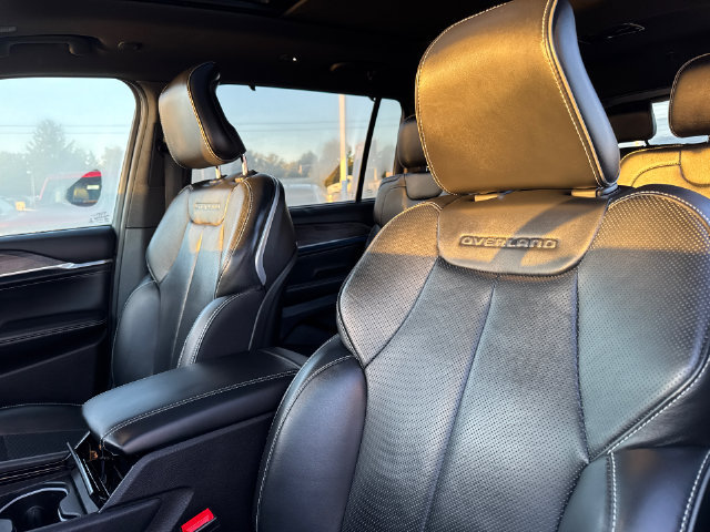Used 2023 Jeep Grand Cherokee L Overland w/ Advanced Protech Group III AWD/4WD image 26
