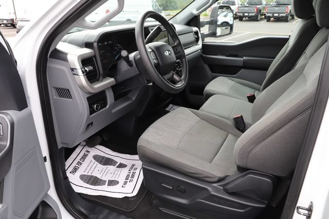 Certified 2025 Ford F350 XLT AWD/4WD image 11