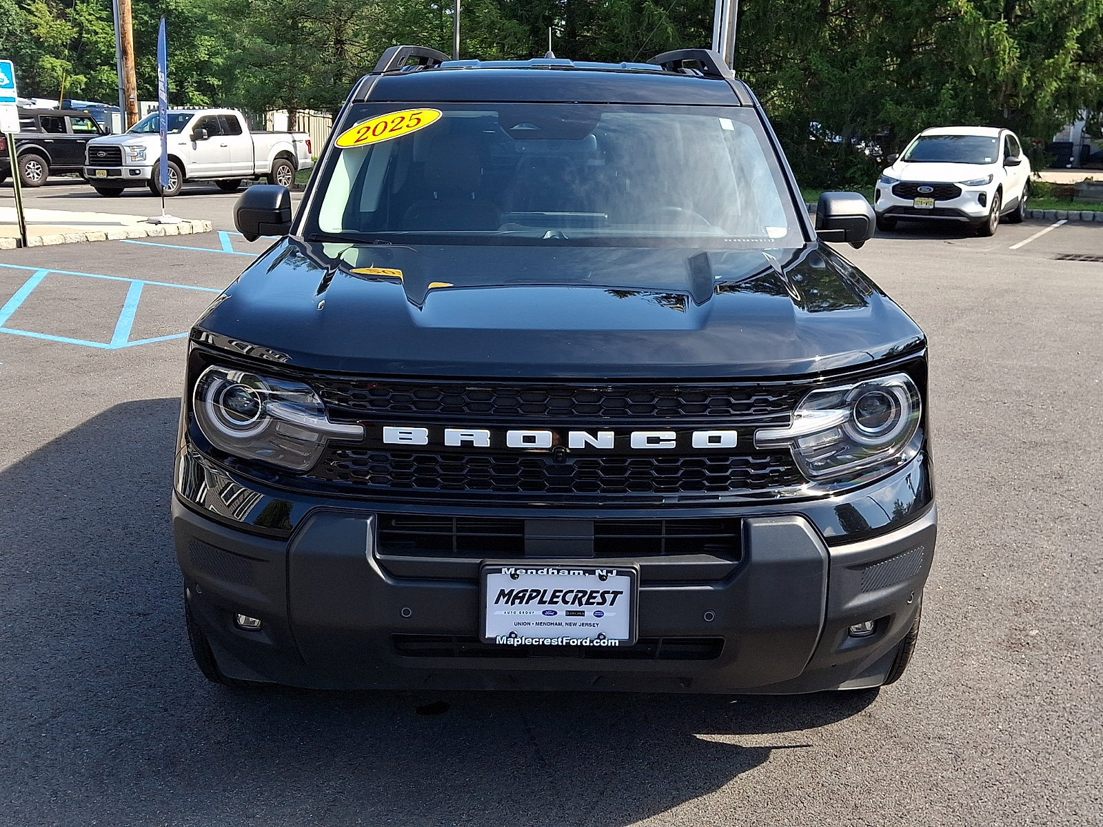 Certified 2025 Ford Bronco Sport Outer Banks w/ Outer Banks Tech Package+ AWD/4WD image 2