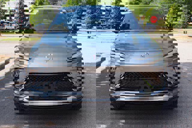 Used 2025 Buick Envista Sport Touring w/ Convenience I Package FWD image 8