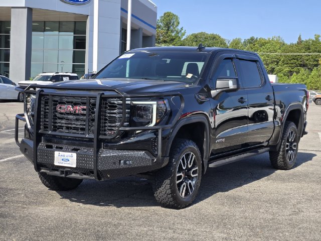 Used 2023 GMC Sierra 1500 AT4 w/ AT4 Premium Package AWD/4WD image 3
