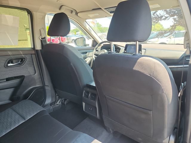 Used 2023 Nissan Rogue SV AWD/4WD image 27