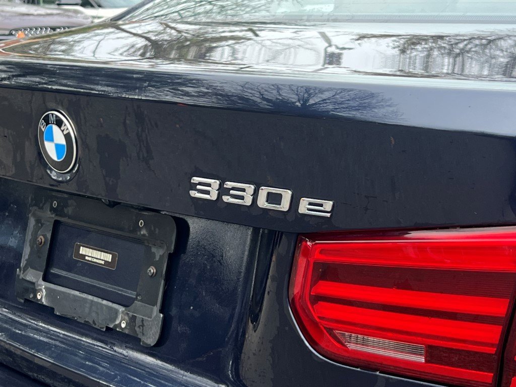Used 2017 BMW 330e 330e iPerformance 4dr Car image 6