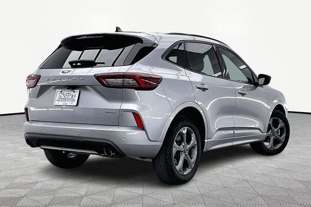 Certified 2023 Ford Escape ST-Line image 4