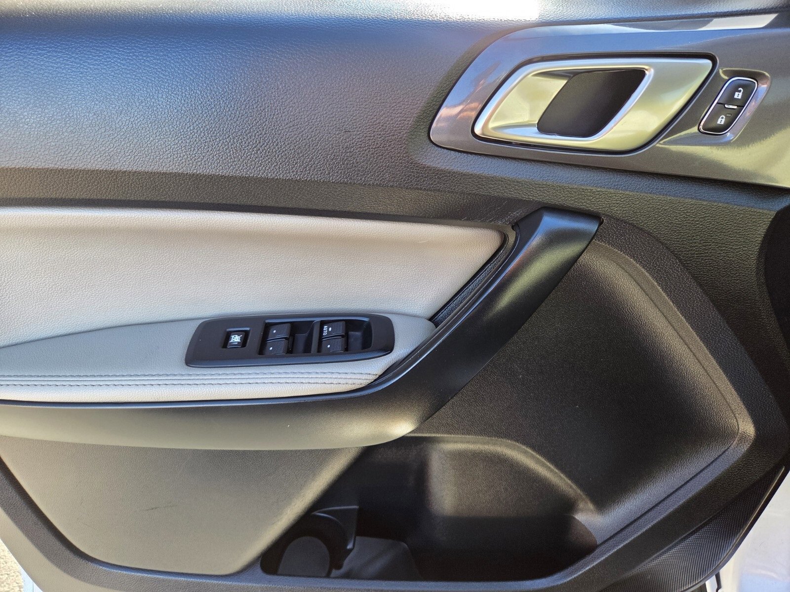 Certified 2021 Ford Ranger Lariat w/ Equipment Group 501A High image 17