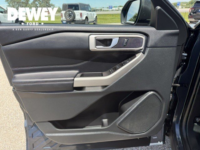 Certified 2023 Ford Explorer XLT w/ Equipment Group 202A AWD/4WD image 10