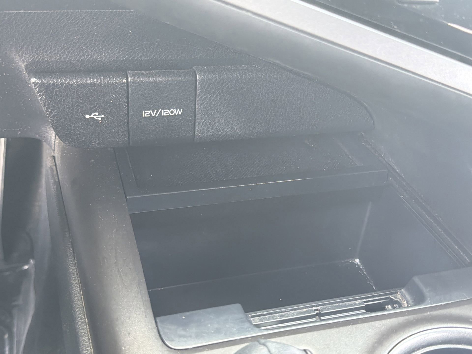 Used 2024 Toyota Camry SE w/ Convenience Package FWD image 11